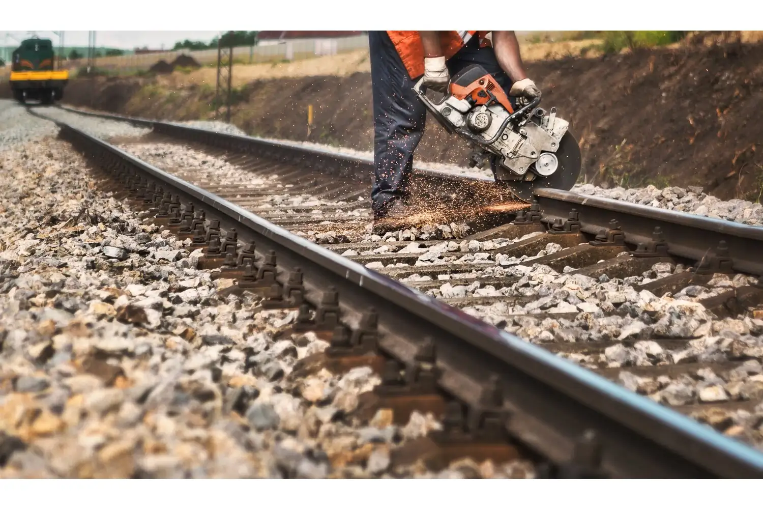 100 T 300-3,8 Q SG RAIL STEEL/22,23 2