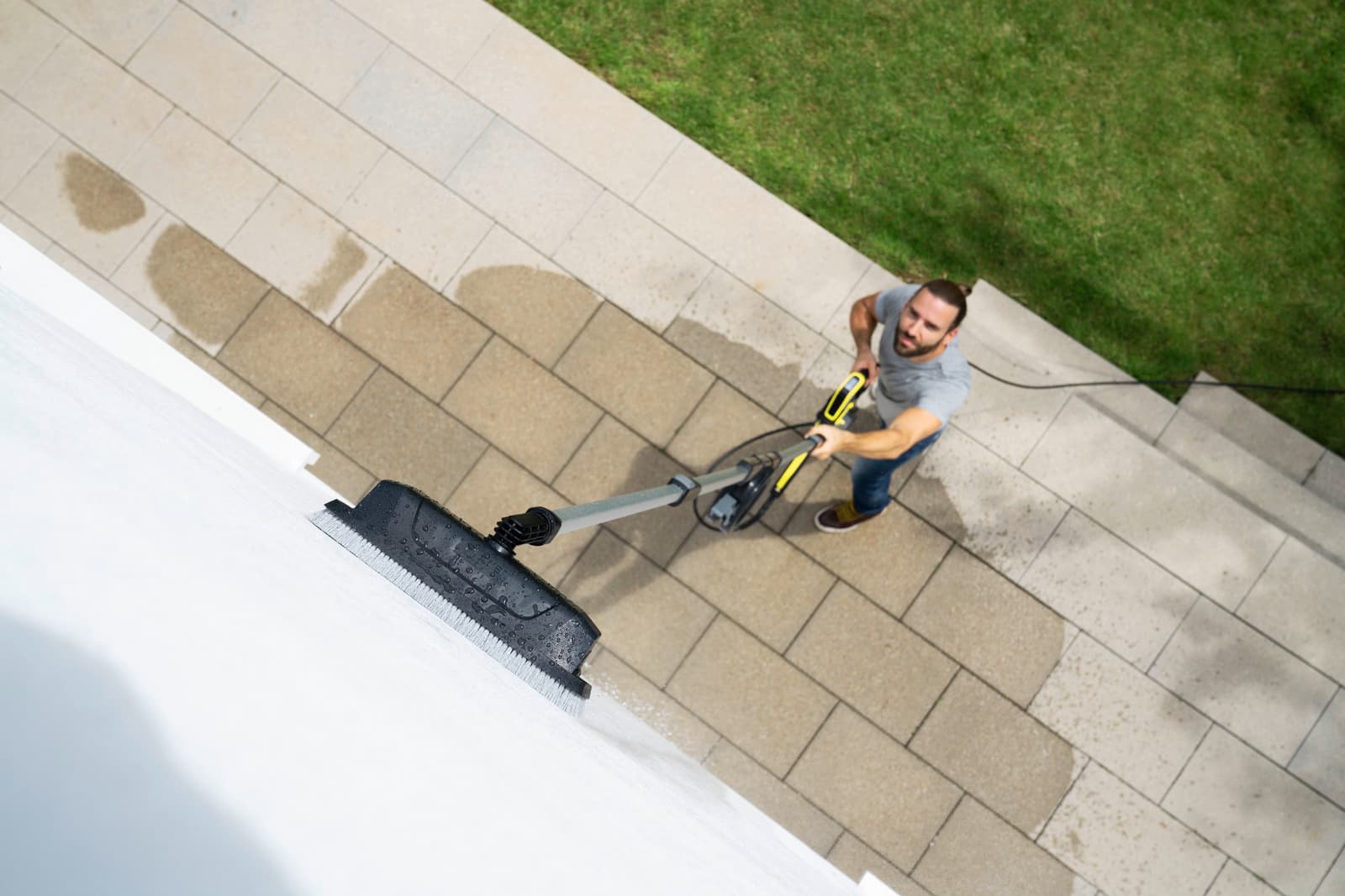 Facade glass cleaning attachment 2