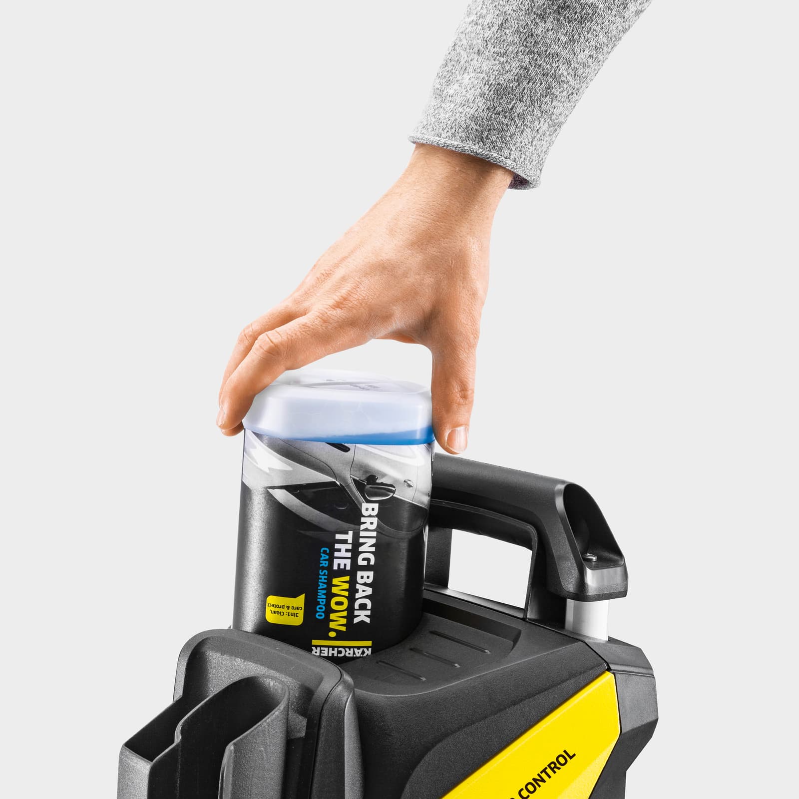 RM 610 1l car shampoo 3in1 2