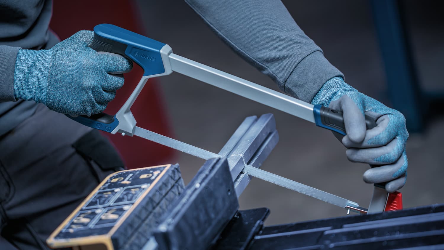 Metal clean pentru durată mare de viață la tăierea diferitelor materiale